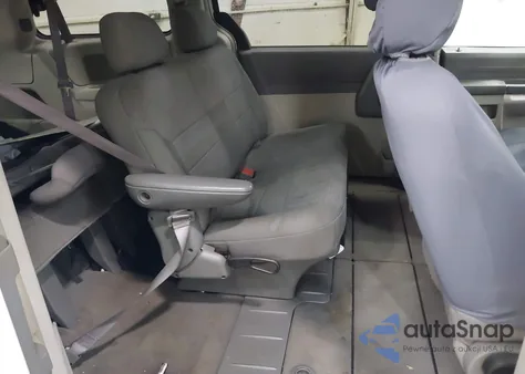 2008 Chrysler Town & Country Lx from USA, damaged, VIN 2A8HR44HX8R618081